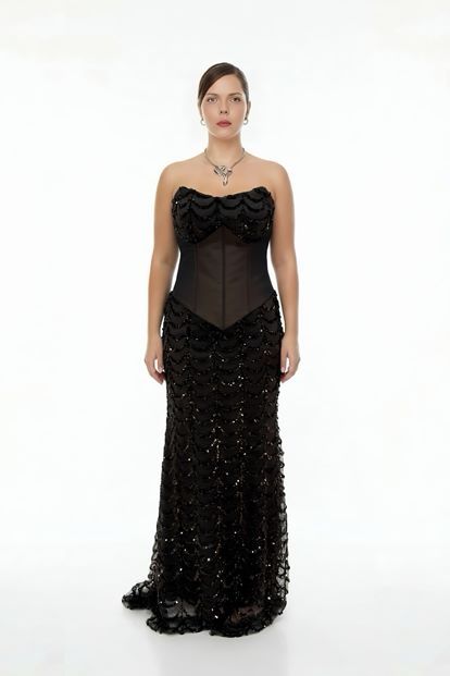 فستان سهرة بني اللون بتصميم الكورسيه مزين بالترتر، مقاسات كبيرة